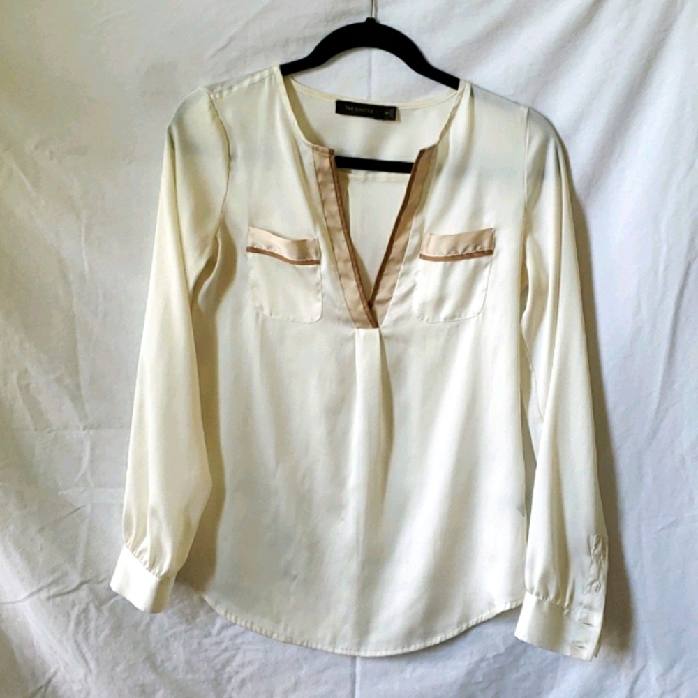Limited Cream-colored top